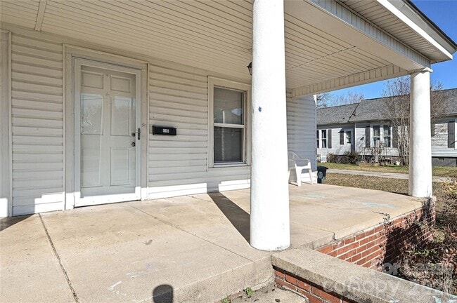 Photo - 134 Saluda St