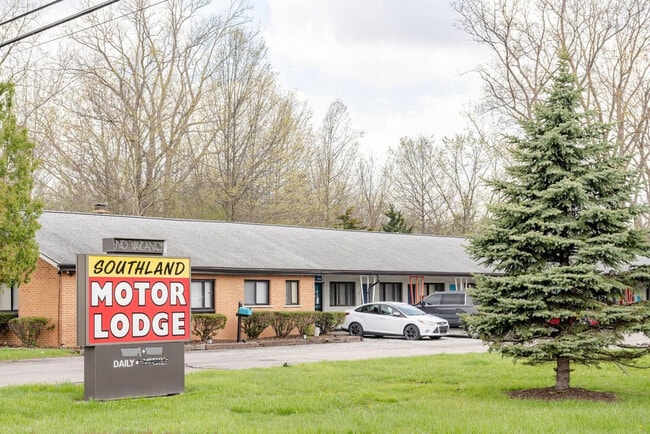 Building Photo - 18732 Dix Toledo Rd Unit ID1262257P