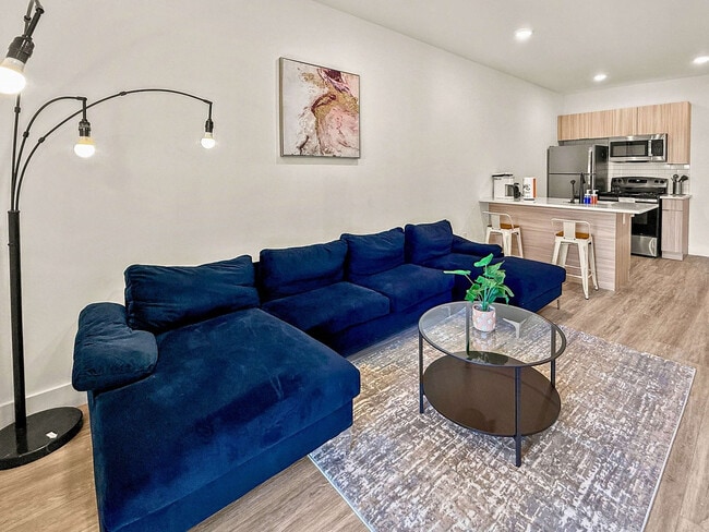 Photo - 2400 E Huntingdon St Unit ID1231679P