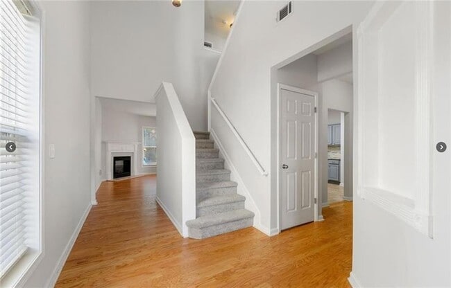 Photo - 5905 Sterling Ct