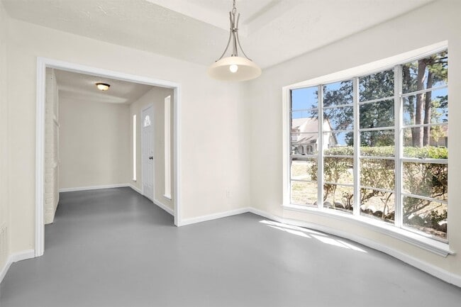 Photo - 2126 Millhouse Rd