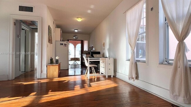 Building Photo - 756 Meridian Ave Unit 10