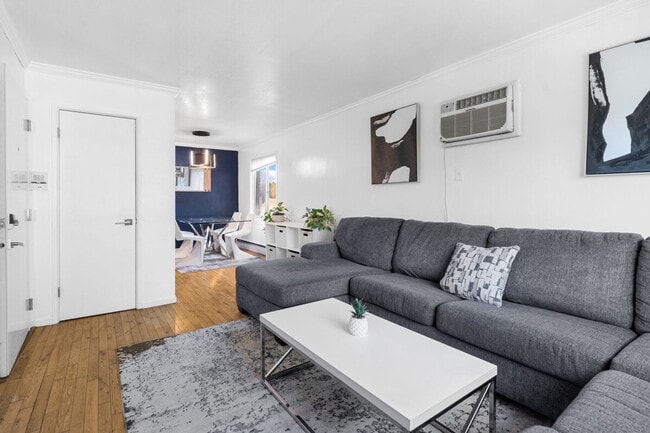 Building Photo - 3024 Humboldt Ave S Unit SI ID1272806P