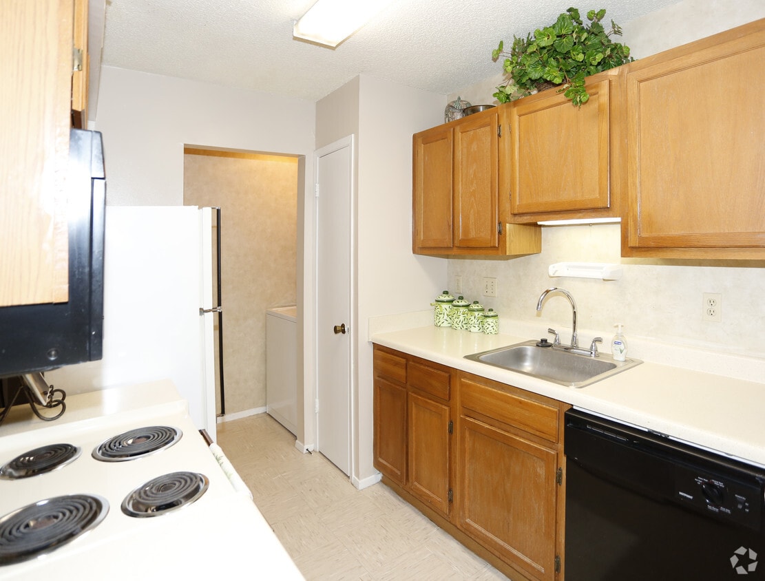 Floor Plan - 2X2 Down Renovated