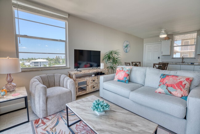 Building Photo - 5800 Bonita Beach Rd SW Unit SI FL5-ID1226387P
