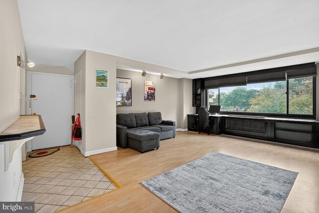 Building Photo - 1021 Arlington Blvd Unit 643