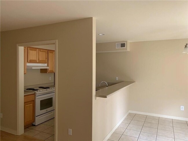 Photo - 403 Perryl Ln