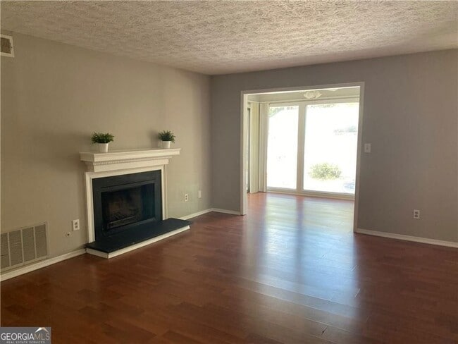 Photo - 1607 Augusta Dr