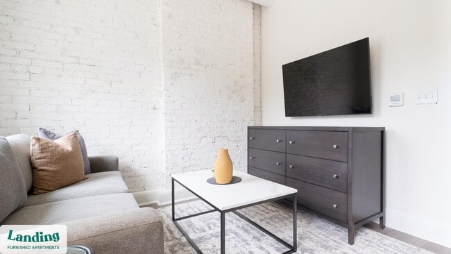 Photo - 425 20th St S Unit 205.579038