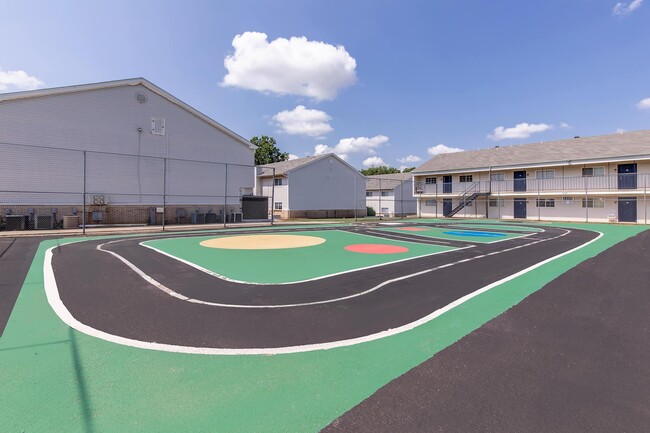 Photo - Huntington Place Apartments