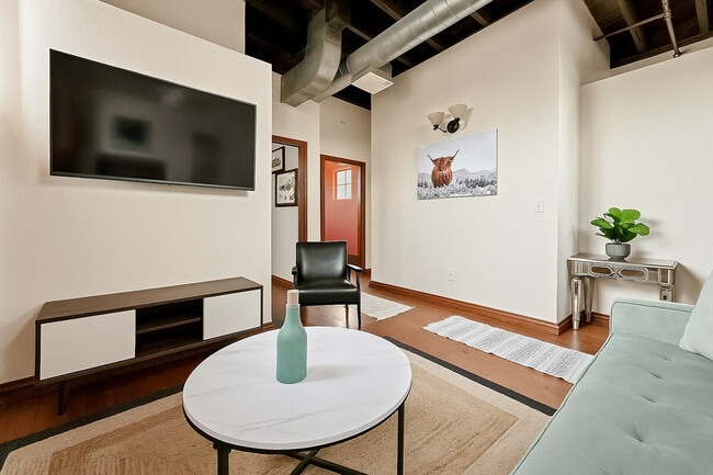 Photo - 521 N Jefferson Ave Unit ID1223687P