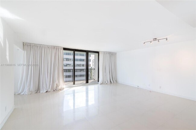 Photo - 1800 Collins Ave Unit 8C