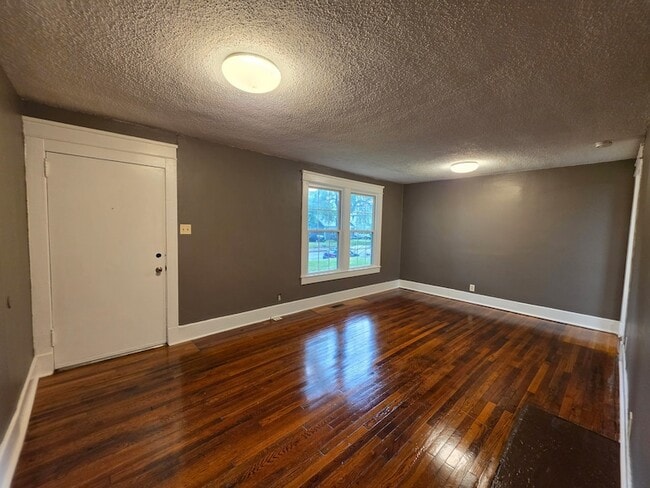 Photo - 1205 Meridian St
