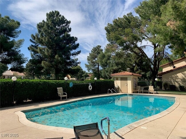 Photo - 2963 Pinehurst Dr