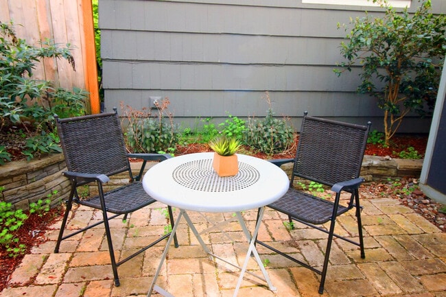 Photo - 2904 Alki Ave SW Unit ID1051270P