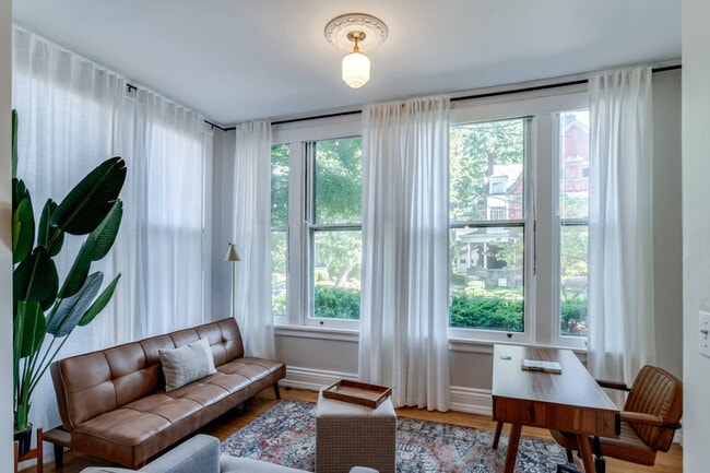 Photo - 351 Thrall St Unit ID1234539P