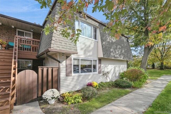 Building Photo - 138 Feller Dr