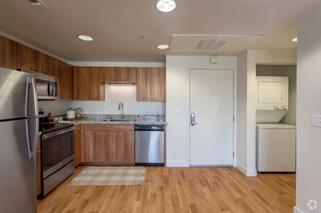 2BR,2BA - 837SF Kitchen - 1010 Pacific