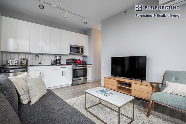 Photo - 330 S Wells St Unit FL13-ID200