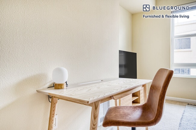 Photo - 853 Commodore Dr Unit FL5-ID583