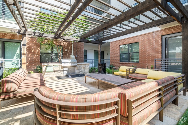 Outdoor Grilling - Maple at Med Center