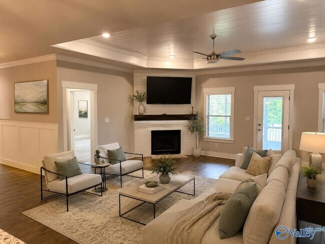Photo - 111 Farmall Ln