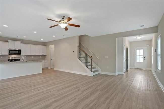 Photo - 112 Chase Landing Dr