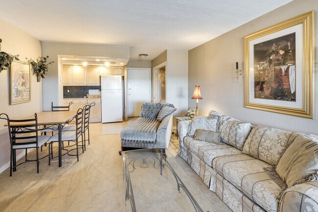 Photo - 740 Weston Rd Unit SI FL9-ID1596265P