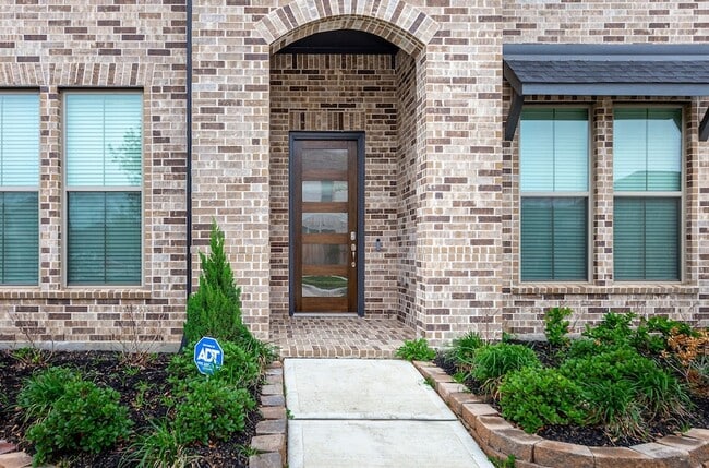 Photo - 10507 Halley Ln