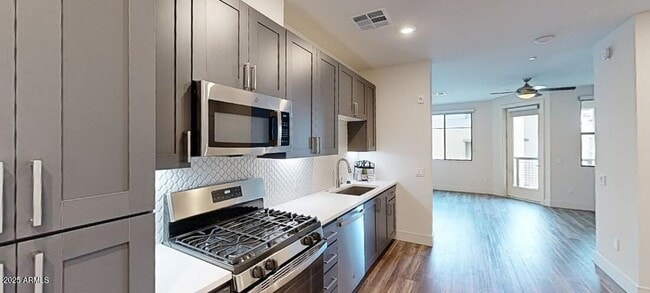 Photo - 15501 N Dial Blvd