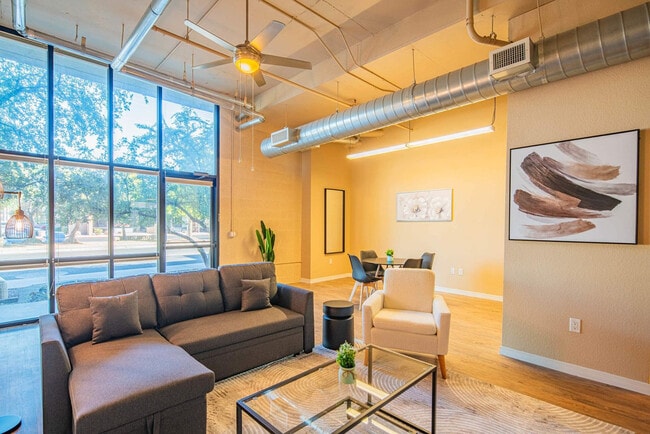 Photo - 1275 E University Dr Unit ID1388732P