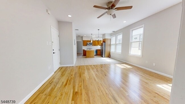 Photo - 11 Schuyler Ct