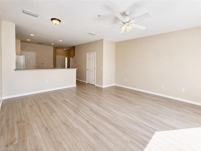 Photo - 912 Hampton Cir