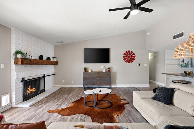 Photo - 4332 E Cherokee St Unit ID1244354P