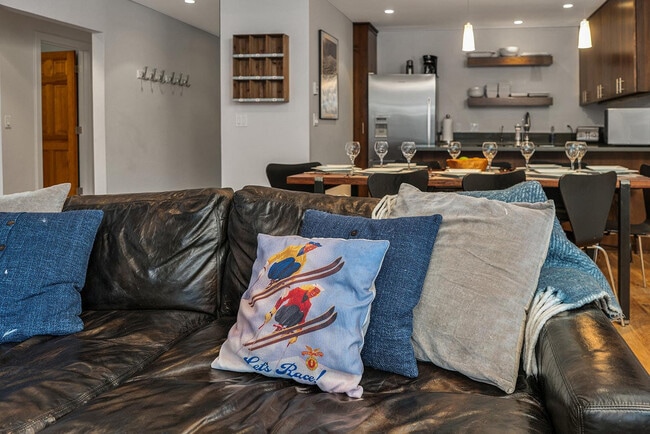 Photo - 450 S Pine St Unit ID1324994P