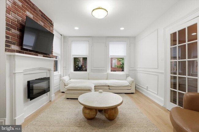 Photo - 132 Jackson St
