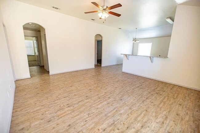 Photo - 1406 Kingston St