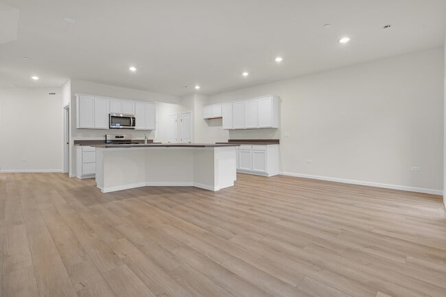 Photo - 5917 Hawkweed Dr