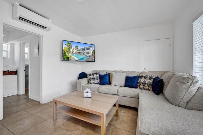 Building Photo - 335 Desoto St Unit SI ID1312672P