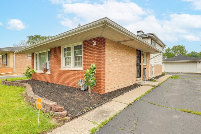 Photo - 737 E 157th Pl Unit ID1306480P