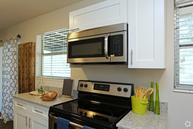 2 Bd / 2 Bath Kitchen - All Units Come With SS Appliances!! - Lilac Village Palm Beach Gardens