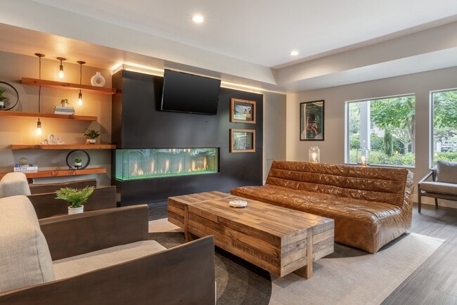 Resident Lounge - Chase Courtyard