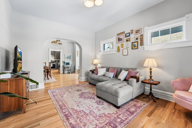 Building Photo - 308 W 4th Ave Unit SI ID1604798P