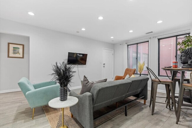 Photo - 1020 16th St NW Unit ID1037743P