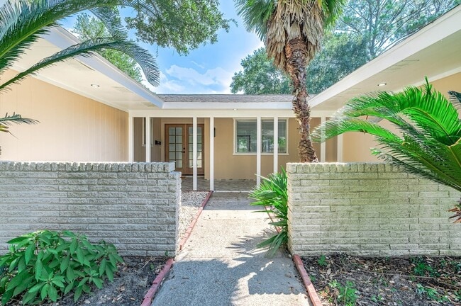 Photo - 1616 Redway Ln