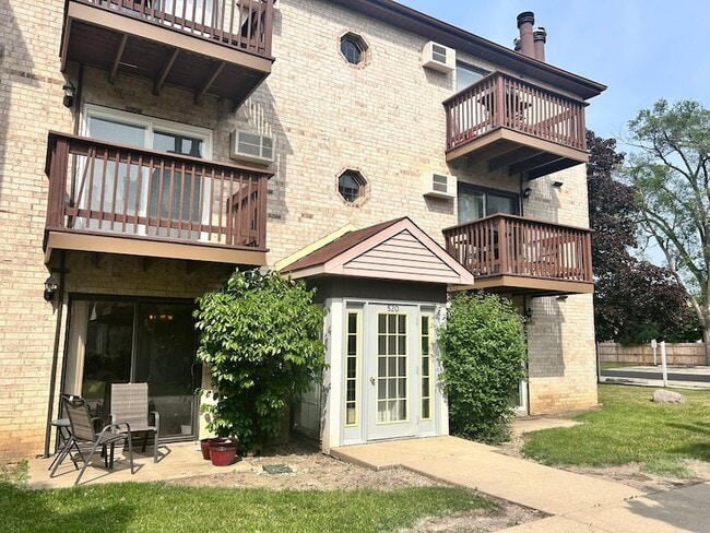 Photo - 520 E Spruce Dr Unit 1A