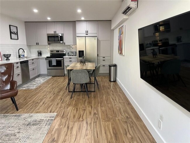 Photo - 1415 SW 9th St Unit A