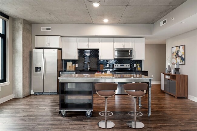 Photo - Aertson Midtown
