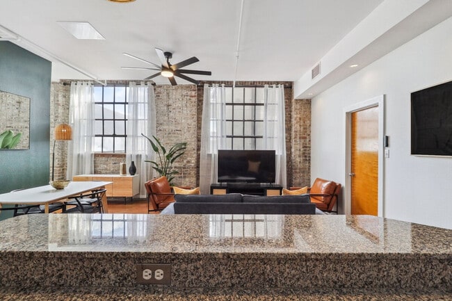 Photo - 527 St Joseph St Unit SI ID1265373P
