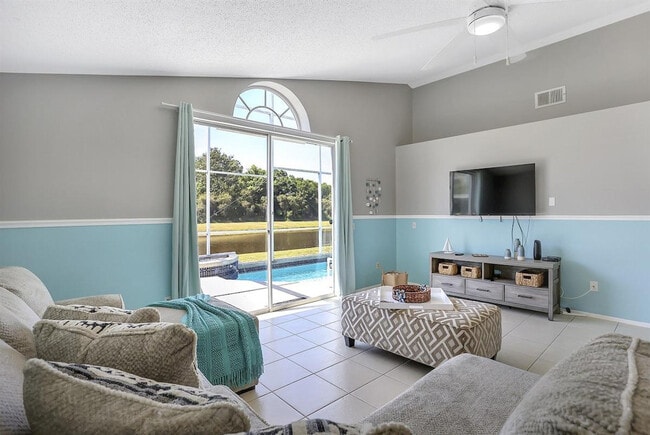 Photo - 4716 Windwood Dr Unit ID1059197P